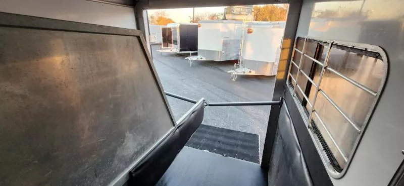 used Horse Trailers Sundowner Trailers  for sale, in Auburn, CA Thumbnail 9