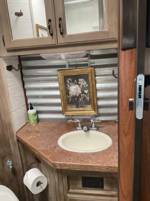 used Horse Trailers Trails West  for sale, in Auburn, CA Thumbnail 21