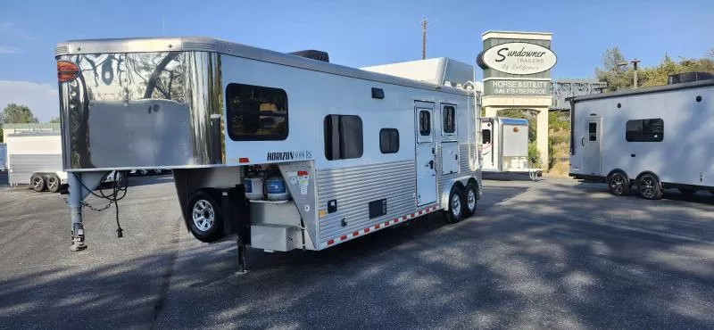 2017 Sundowner Trailers LQ 2H Horizon 8009 Horse Trailer
