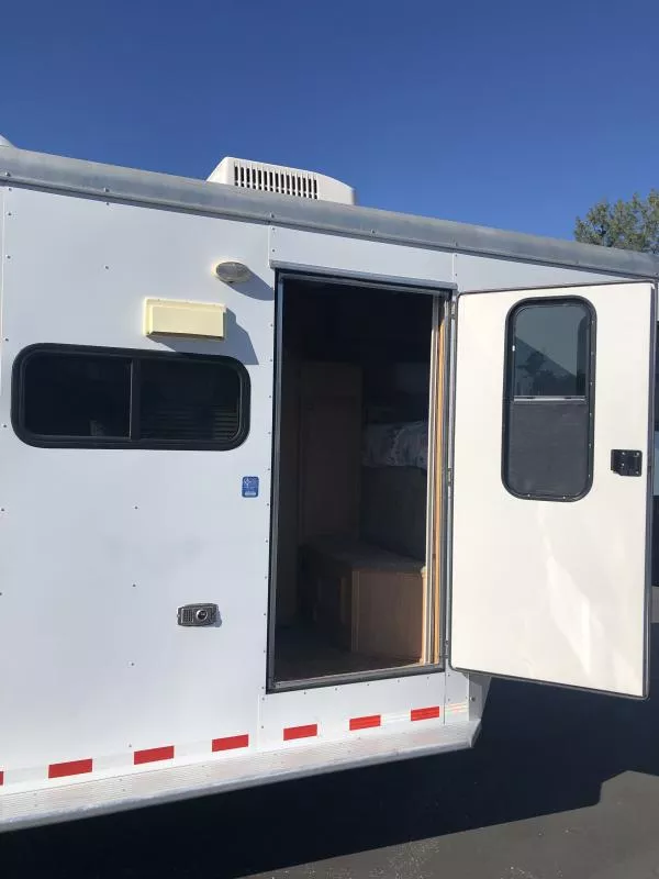 used Horse Trailers Sundowner Trailers  for sale, in Auburn, CA Thumbnail 5