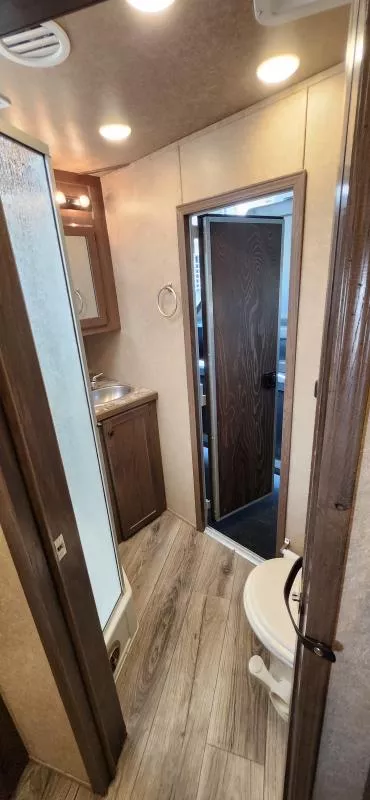 used Horse Trailers Lakota  for sale, in Auburn, CA Thumbnail 24