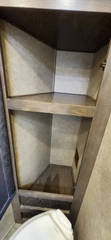 used Horse Trailers Lakota  for sale, in Auburn, CA Thumbnail 23