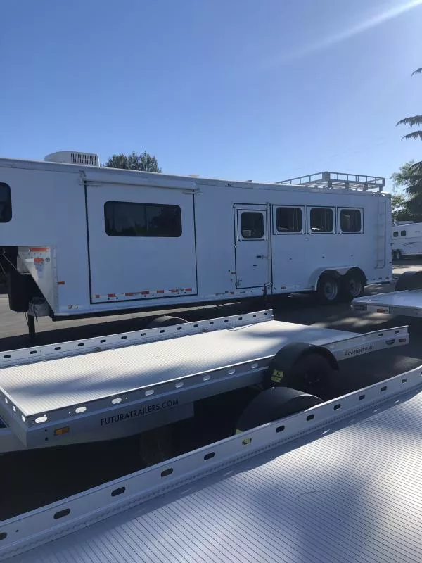 used Horse Trailers Sundowner Trailers  for sale, in Auburn, CA Thumbnail 19