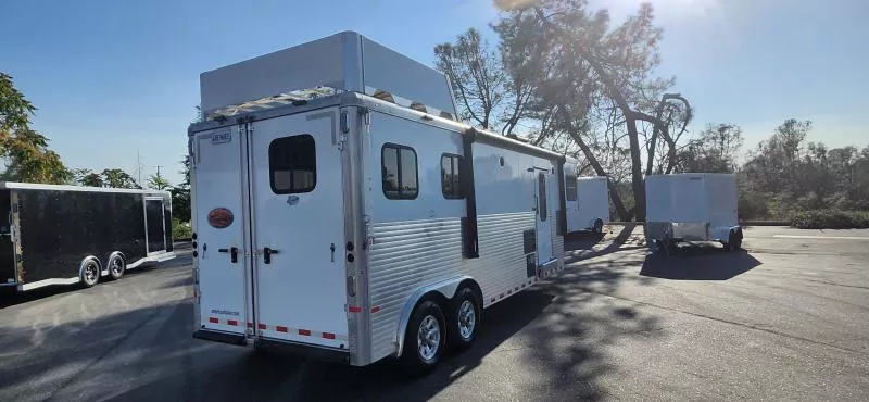 used Horse Trailers Sundowner Trailers  for sale, in Auburn, CA Thumbnail 4