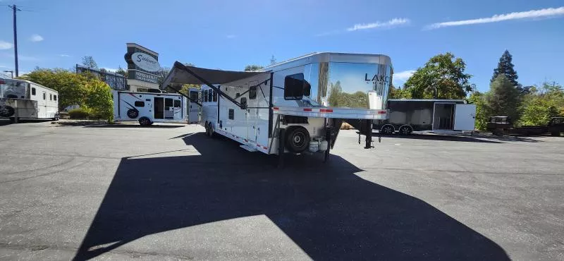 used Horse Trailers Lakota  for sale, in Auburn, CA Thumbnail 38