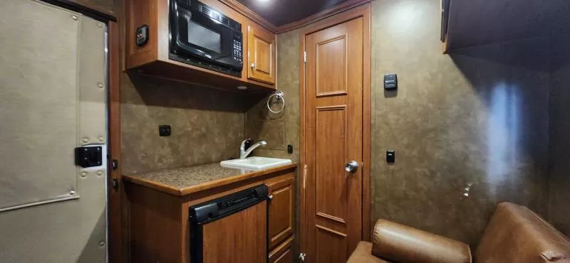 used Horse Trailers Sundowner Trailers  for sale, in Auburn, CA Thumbnail 14