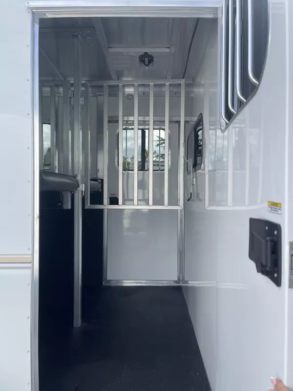 new Horse Trailers Sundowner Trailers  for sale, in Auburn, CA Thumbnail 12