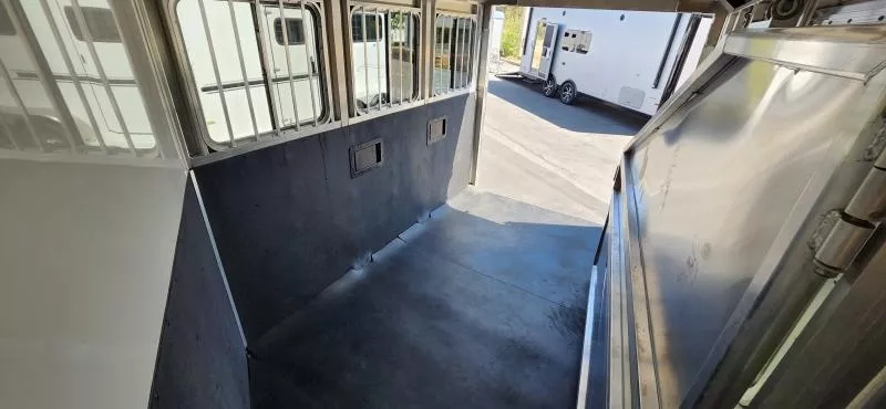 used Horse Trailers Exiss Trailers  for sale, in Auburn, CA Thumbnail 8