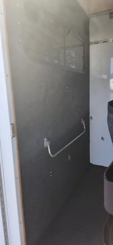 used Horse Trailers Turnbow Trailers  for sale, in Auburn, CA Thumbnail 12