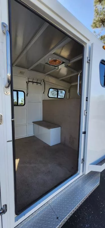 used Horse Trailers Trails West  for sale, in Auburn, CA Thumbnail 16
