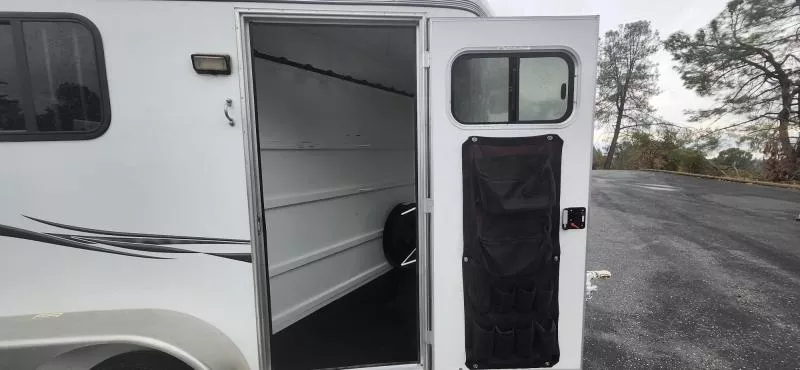 used Horse Trailers Thuro-Bilt  for sale, in Auburn, CA Thumbnail 10