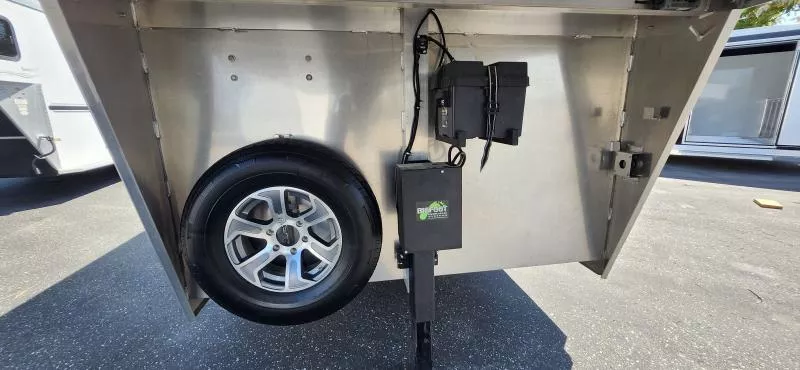 used Horse Trailers Exiss Trailers  for sale, in Auburn, CA Thumbnail 18