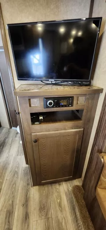 used Horse Trailers Lakota  for sale, in Auburn, CA Thumbnail 25