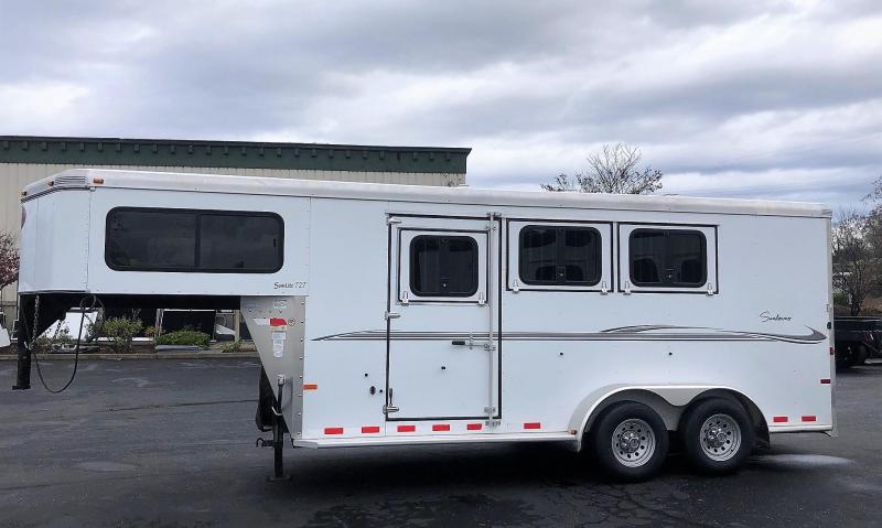 2007 Sundowner SunLite 727 Model 3-Horse Gooseneck Trailer 2007 Sundowner SunLite 727 Model 3-Horse Gooseneck Trailer