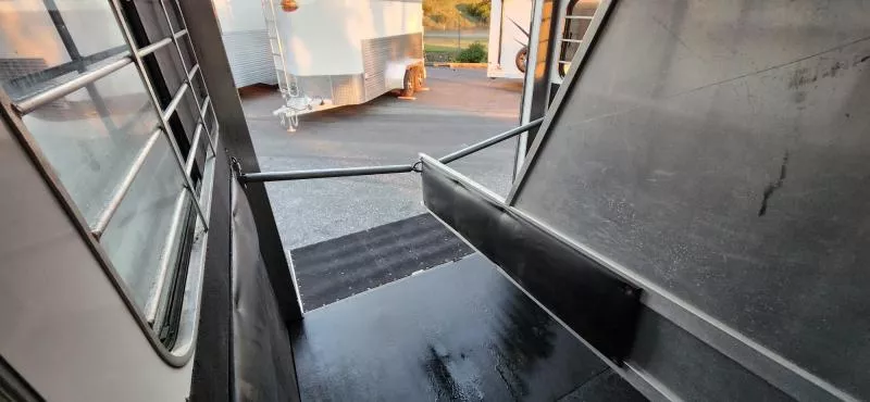 used Horse Trailers Sundowner Trailers  for sale, in Auburn, CA Thumbnail 10