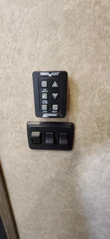 used Horse Trailers Lakota  for sale, in Auburn, CA Thumbnail 40