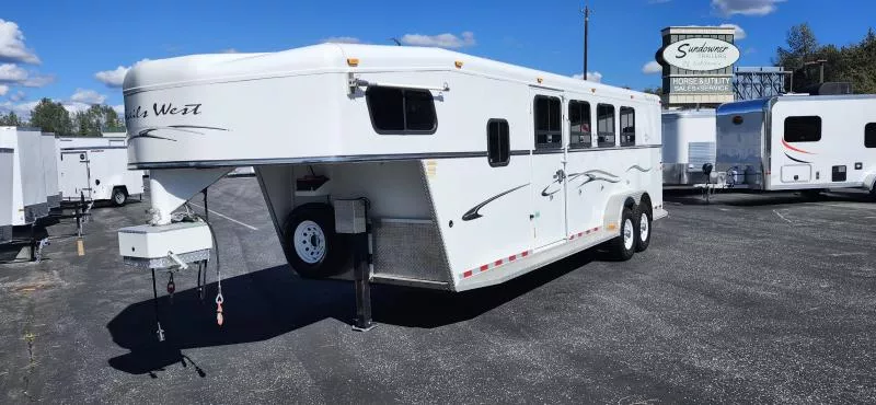 2005 Trails West GN 4H Sierra Horse Trailer