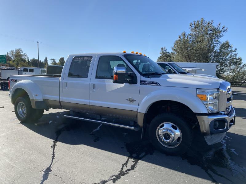2013 FORD F-450 Lariat 8' bed 2013 FORD F-450 Lariat 8' bed