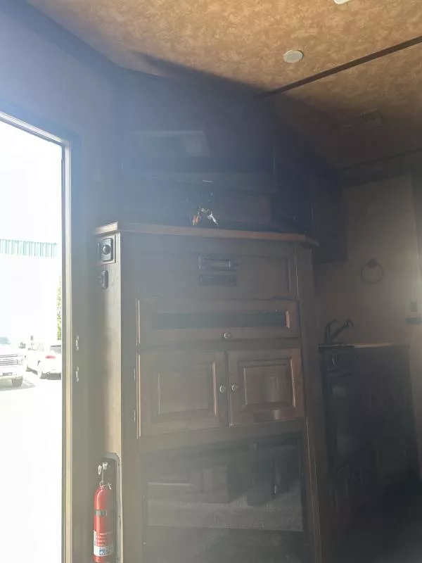 used Horse Trailers Sundowner Trailers  for sale, in Auburn, CA Thumbnail 8