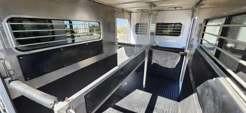 used Horse Trailers Turnbow Trailers  for sale, in Auburn, CA Thumbnail 9