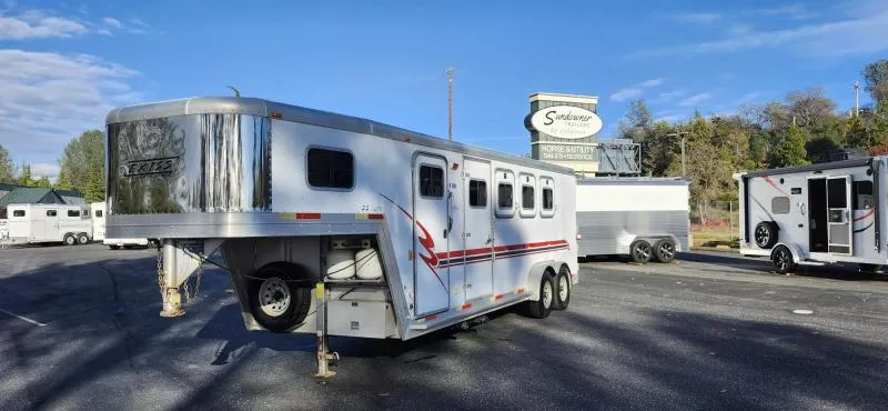 2002 Exiss Trailers LQ 4H Event SS / 400 Horse Trailer