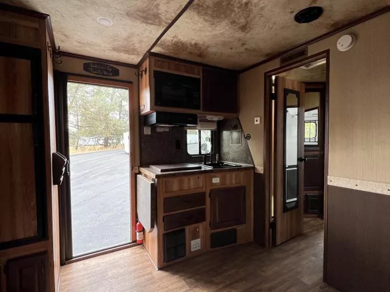 used Horse Trailers Trails West  for sale, in Auburn, CA Thumbnail 12