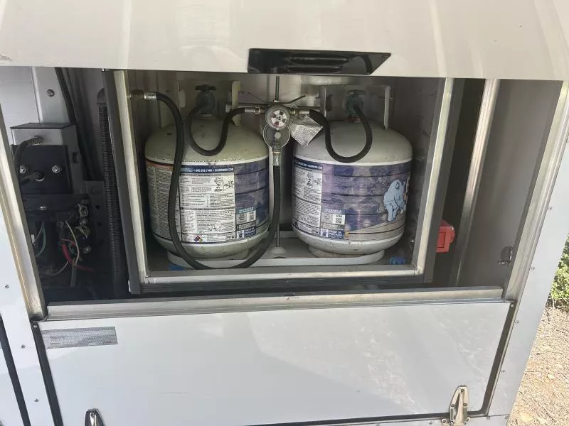 used Horse Trailers Sundowner Trailers  for sale, in Auburn, CA Thumbnail 14