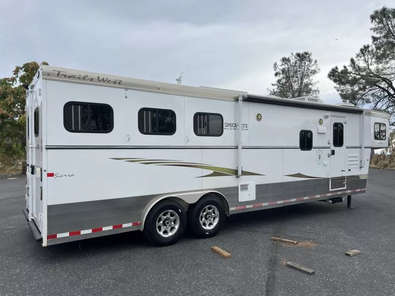 used Horse Trailers Trails West  for sale, in Auburn, CA Thumbnail 9