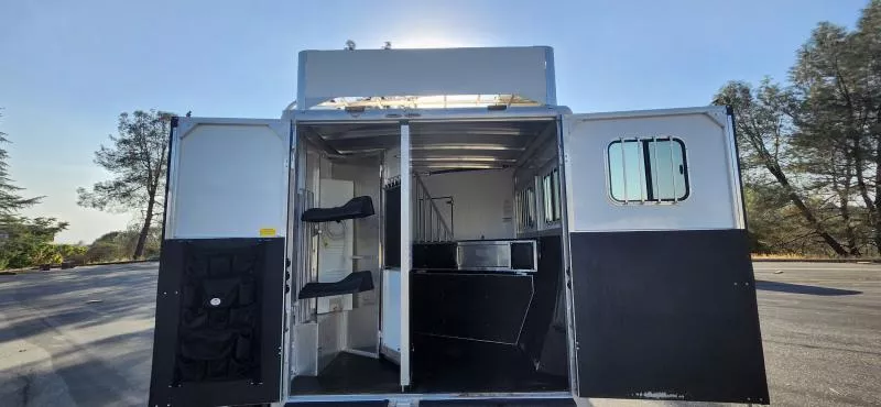used Horse Trailers Sundowner Trailers  for sale, in Auburn, CA Thumbnail 5