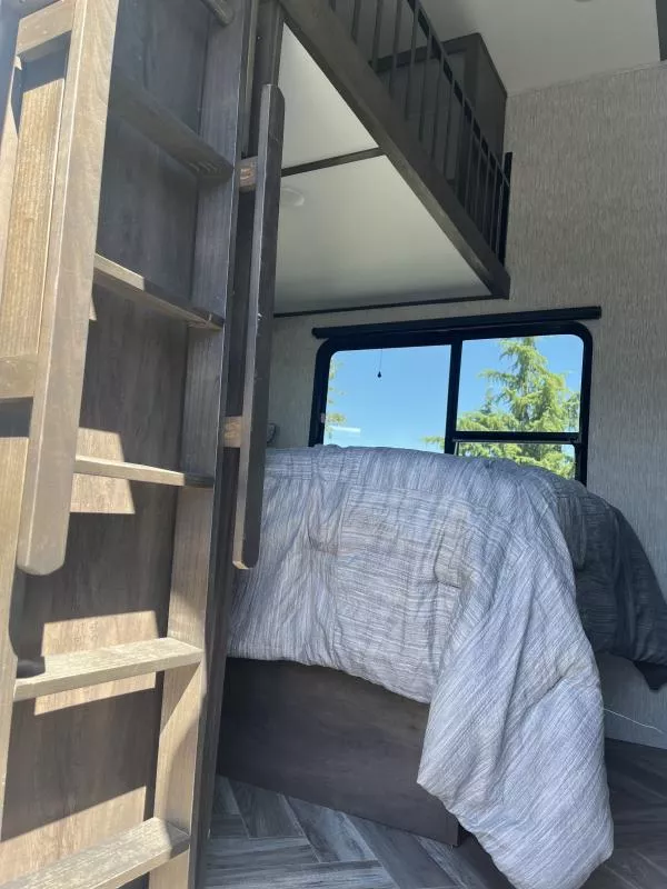 used Horse Trailers Dutchmen RV  for sale, in Auburn, CA Thumbnail 8