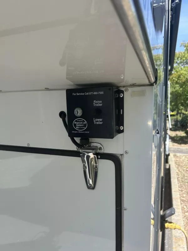 used Horse Trailers Sundowner Trailers  for sale, in Auburn, CA Thumbnail 6