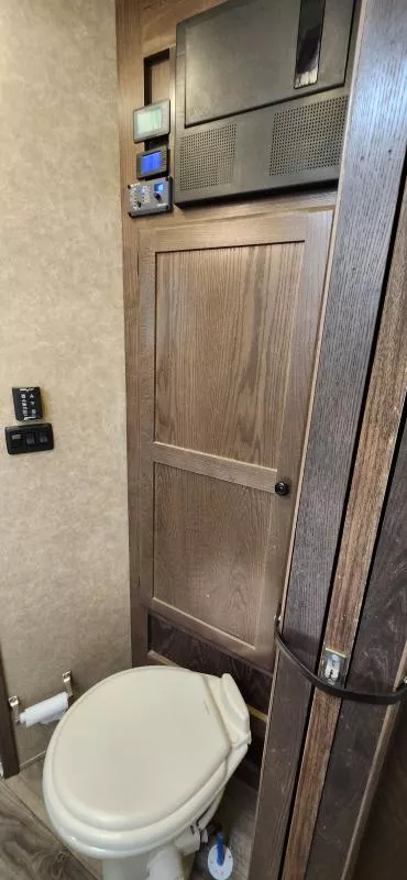 used Horse Trailers Lakota  for sale, in Auburn, CA Thumbnail 22