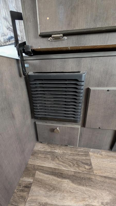 used Travel Trailers Rockwood Rockwood Freedom for sale, in Pinckney, MI Thumbnail 8