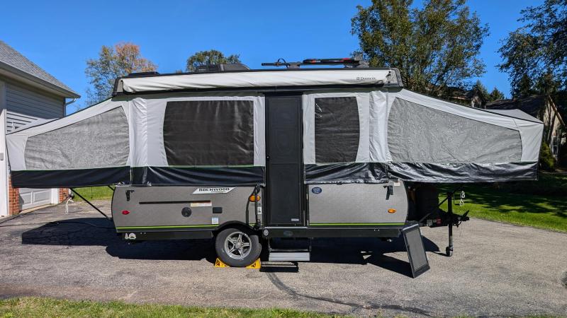 used Travel Trailers Rockwood Rockwood Freedom for sale, in Pinckney, MI image-0