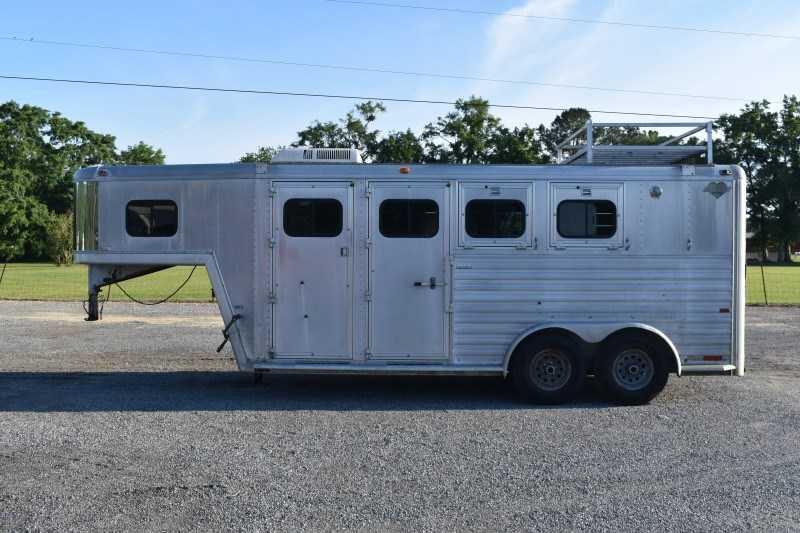 1997 Safr Horse Trailers 7304GN Horse Trailer 1997 Safr Horse Trailers 7304GN Horse Trailer