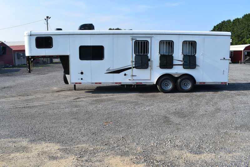 2022 Bison Trailers QUICK DRAW 7308 Horse Trailer Near Me