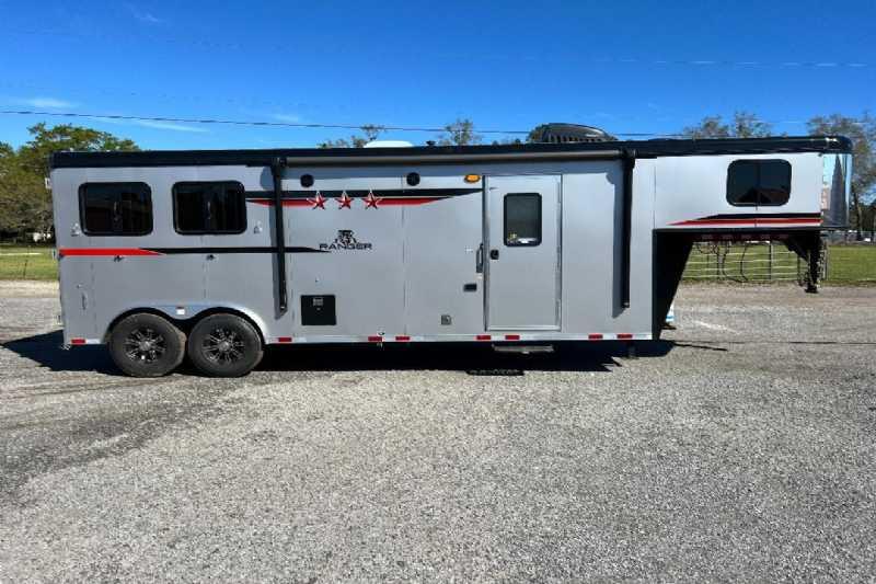 2023 Bison Trailers Ranger 8209B Horse Trailer
