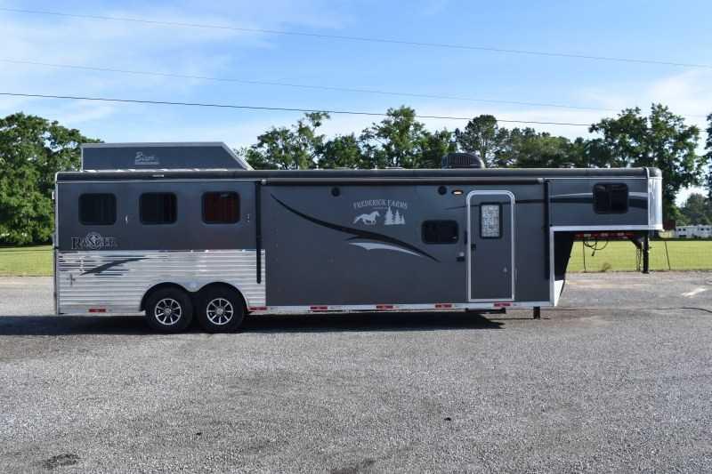 2018 Bison Trailers Ranger 8311 Horse Trailer 2018 Bison Trailers Ranger 8311 Horse Trailer