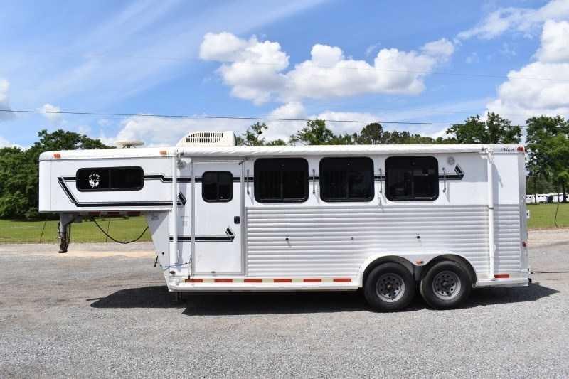 2003 Adam 304LQ Horse Trailer 2003 Adam 304LQ Horse Trailer