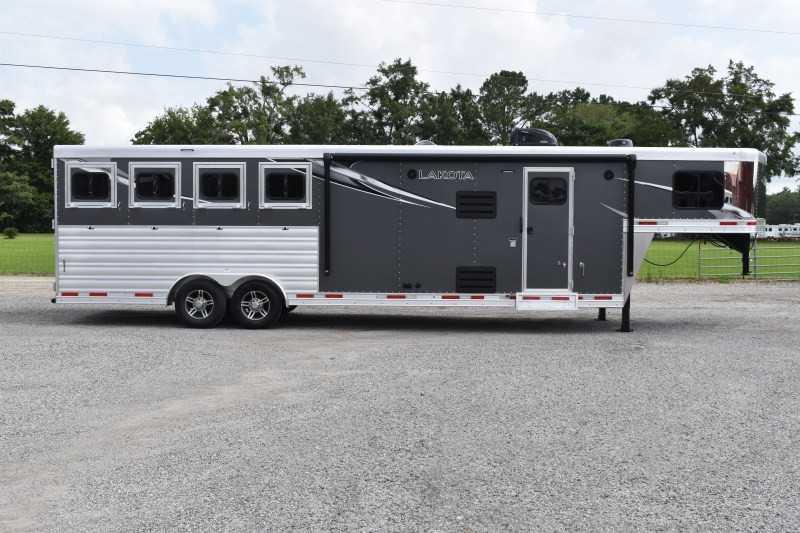 2023 Lakota 8411SRLQ Charger Horse Trailer 2023 Lakota 8411SRLQ Charger Horse Trailer
