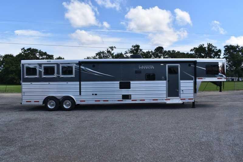 2022 Lakota Charger 8317SRBGLQ Horse Trailer 2022 Lakota Charger 8317SRBGLQ Horse Trailer