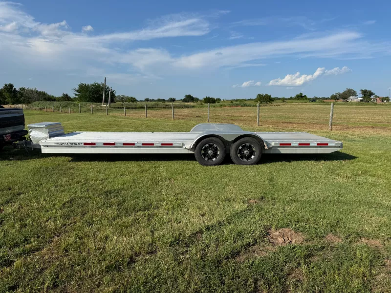 2021 Featherlite 3110-0024 General Trailers