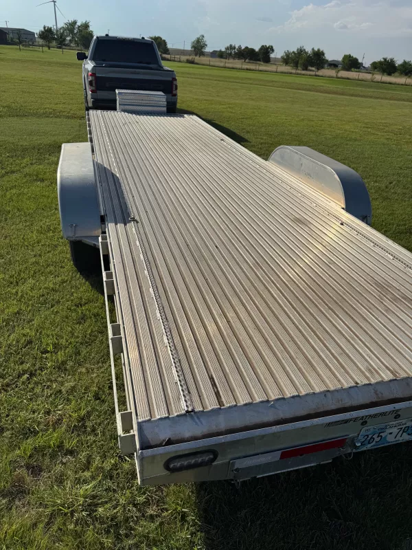 used Equipment / Flatbed Trailers Featherlite  for sale, in Tuttle, OK Thumbnail 6