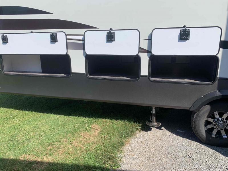 new Fifth Wheel Trailers Keystone RV Alpine for sale, in Nappanee, IN Thumbnail 7