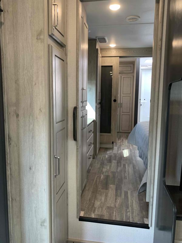 new Fifth Wheel Trailers Keystone RV Alpine for sale, in Nappanee, IN Thumbnail 23