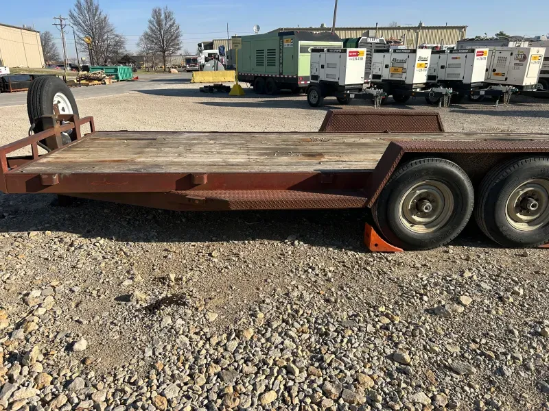 used Equipment / Flatbed Trailers PJ Trailers  for sale, in Kansas City, MO Thumbnail 3