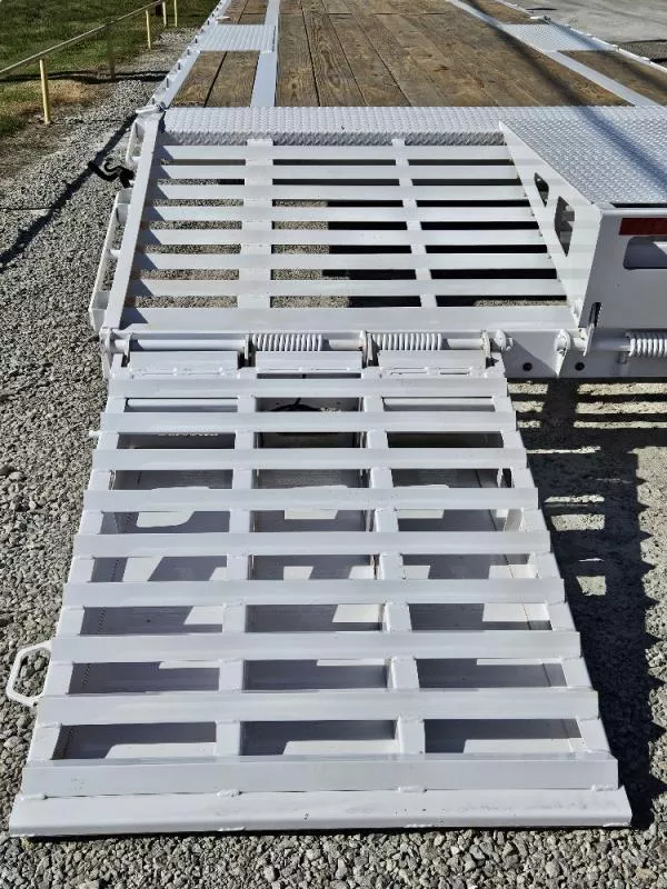 used Equipment / Flatbed Trailers Diamond C Trailers  for sale, in Broken Arrow, OK Thumbnail 13