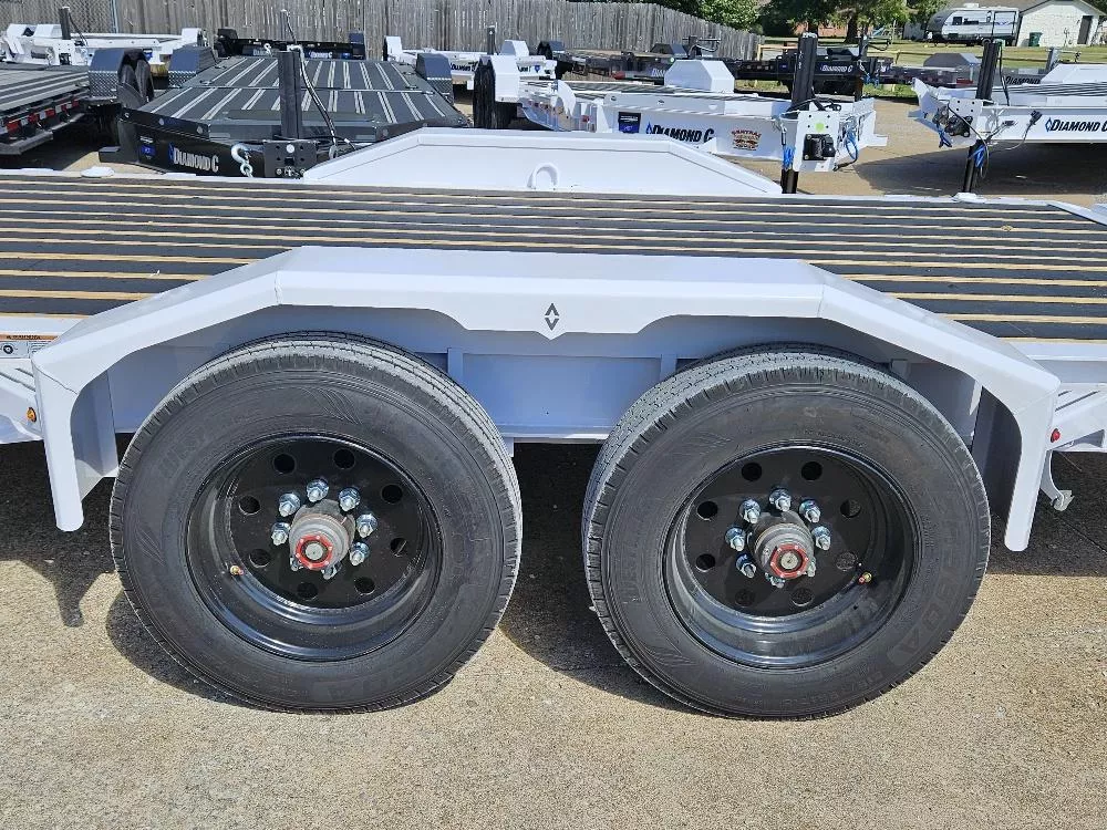 2025 Diamond C Trailers (05443) LPX-210 GN 28'X82