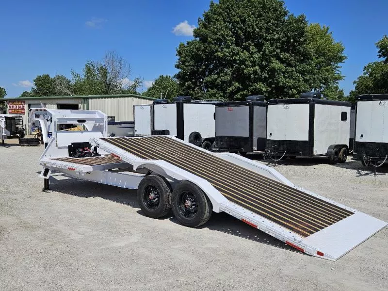 2025 Diamond C Trailers HXD 210 Gooseneck MaxWide Tilt Trailer (04188) 24' x 102", Arctic White
