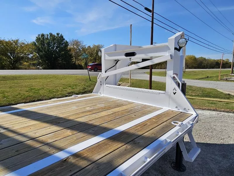 used Equipment / Flatbed Trailers Diamond C Trailers  for sale, in Broken Arrow, OK Thumbnail 8